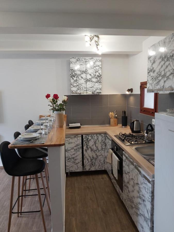 Apartment Jazbina 普拉 外观 照片